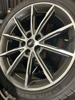 Oem Ford Mustang wheels and tires 19s  staggered