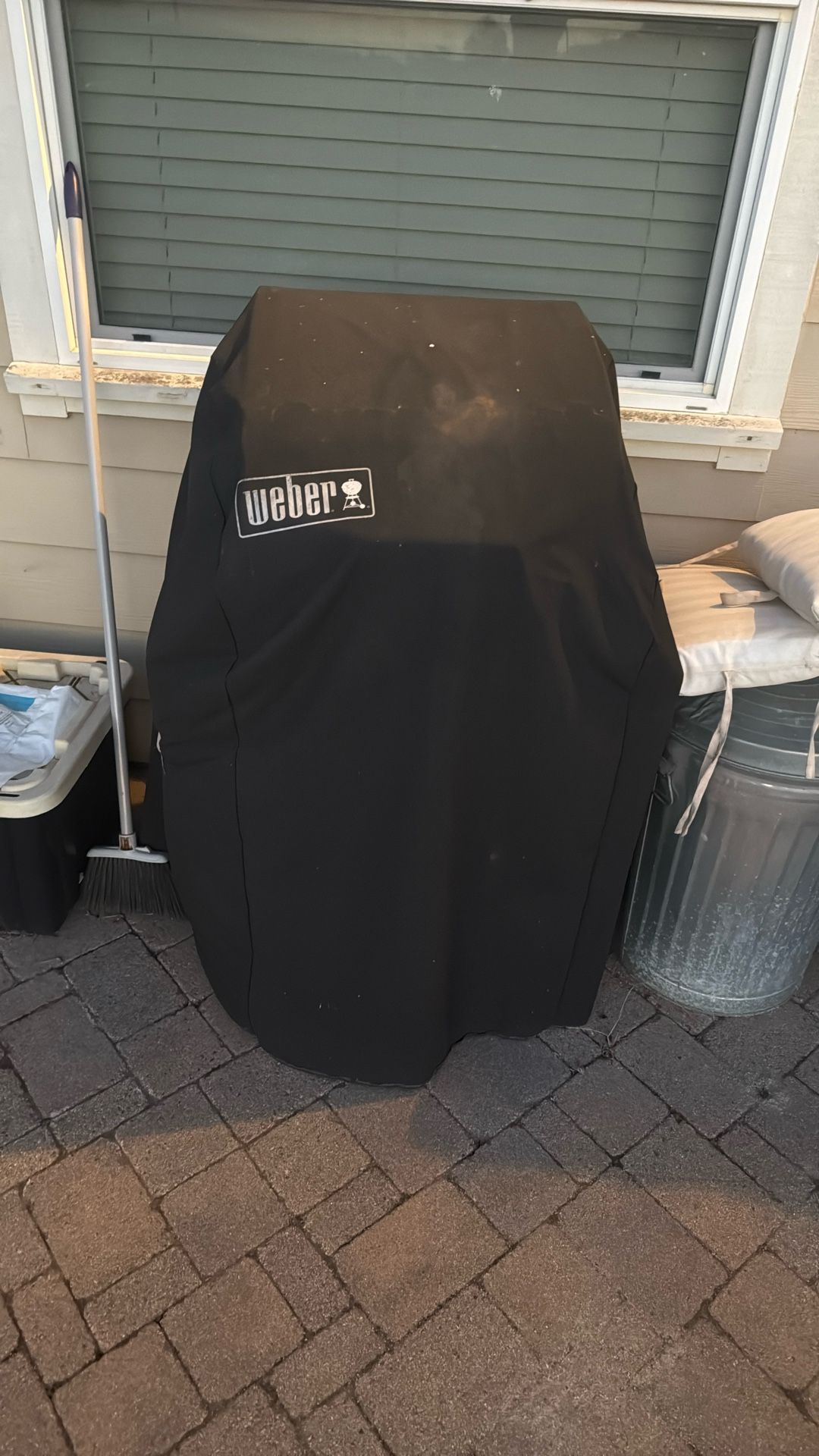Charbroil Barbecue