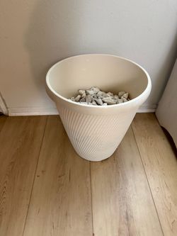 Plant pot