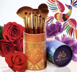 Makeup Brushes Macaria Beauty Colecction