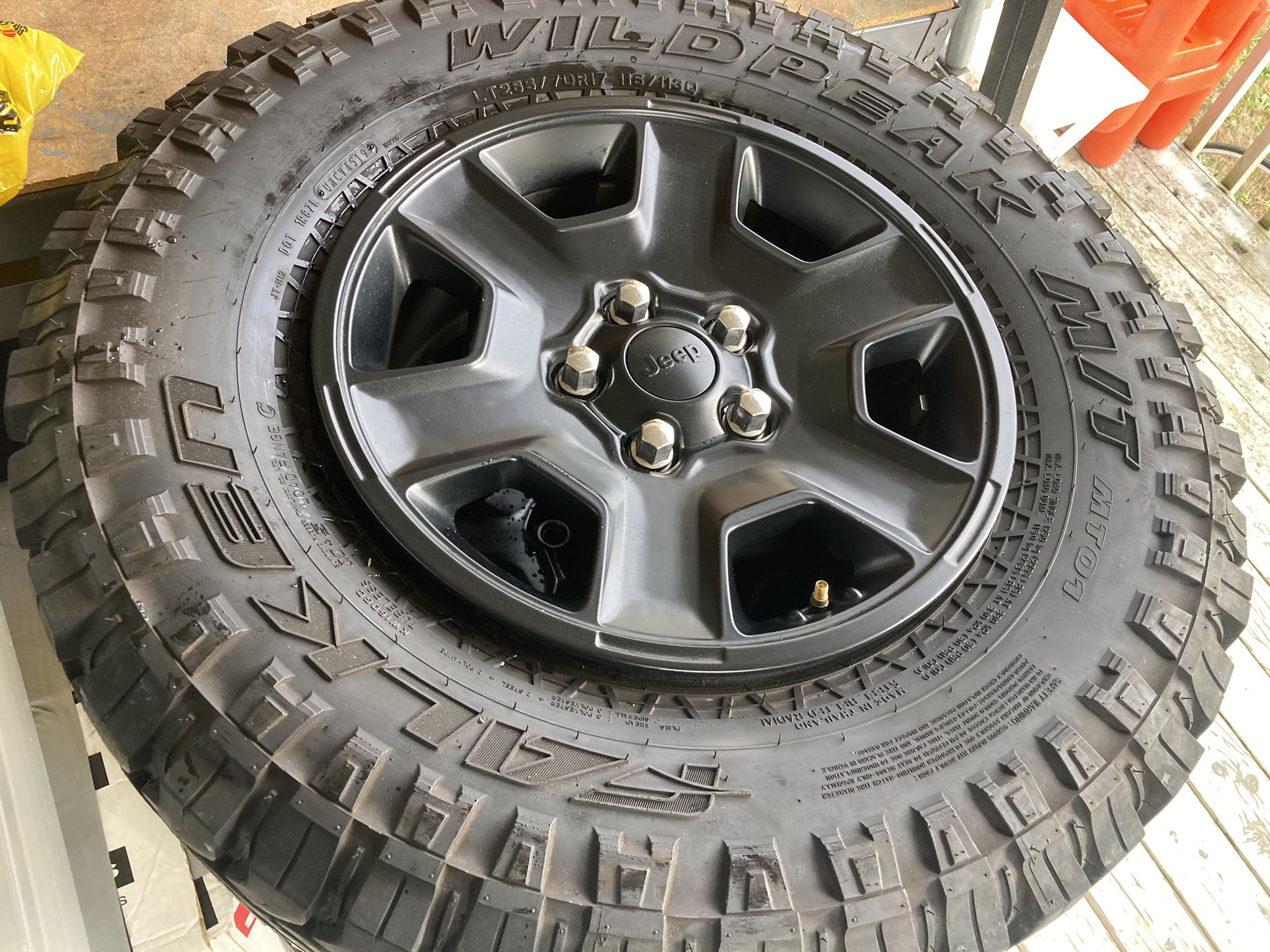 2020 JEEP GLADIATOR 33” Stock Tires And Wheels 