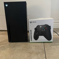 Xbox Series X & controller 