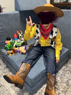 🤠🐴 boy boots size: 2 (ESCONDIDO)
