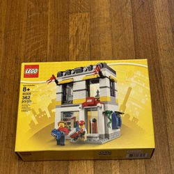 Lego LEGO Brand Retail Store (40305) Brand new