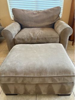 Oversized microfiber chair and ottoman