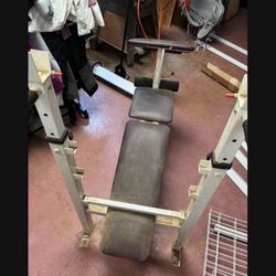 LOW PRICE MOVING- HEAVY DUTY WEIGHT BENCH
