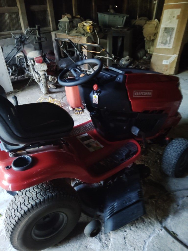Craftsman Riding Lawn Mower