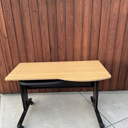 Desk with Wheels