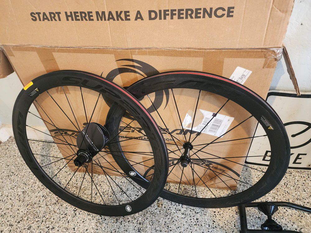 🔥🚲🔥Superteam Carbon Wheels 50mm Road Bike Carbon Wheelset 3k Matte Basalt 700C Bike(new in box)🔥