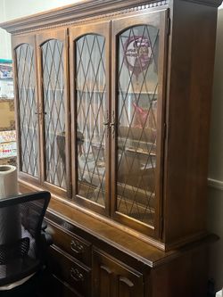 Ethan Allen - Buffet & Hutch - No Gimicks FREE!!!
