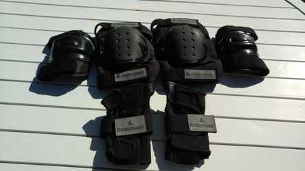 Rollerblade brand of pads set