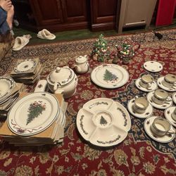  Vintage 1992 O’ Tannenbaum Christmas Tree Dish Set From Macy’s