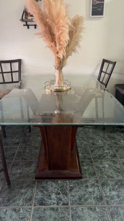 Dinning Table