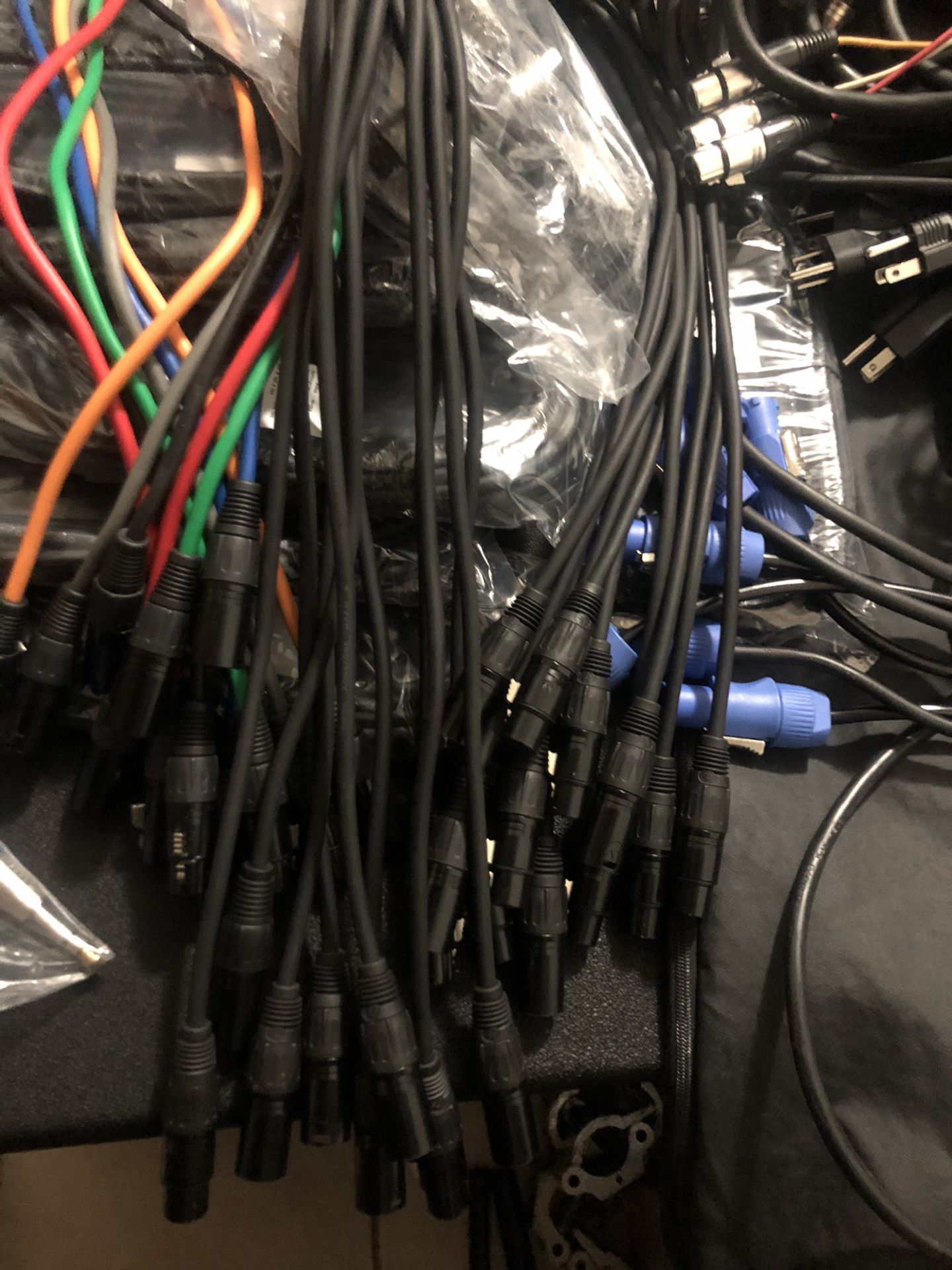 Xlr 25ft black connectors