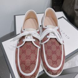 New- Gucci Horse boat shoes  size 6 / Eur 40