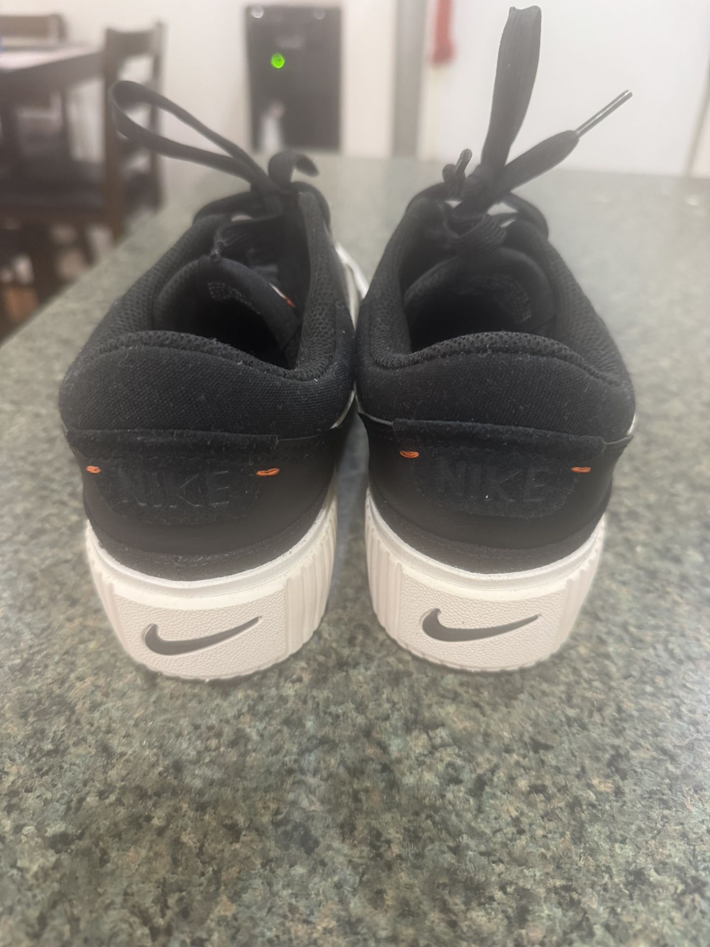 Nike Sneakers Size 7