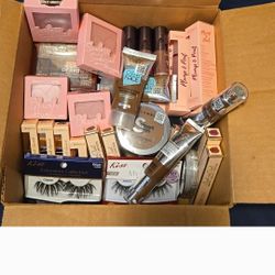 Makeup/cosmetics Mystery Box