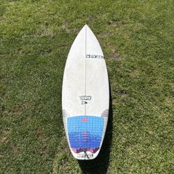 PYZEL The Shadow Surfboard