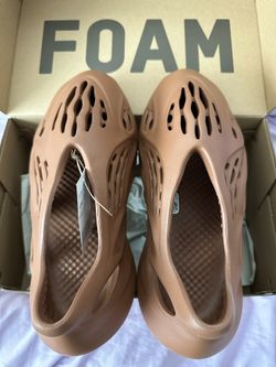 Adidas Yeezy Foam RNR Clay Red SZ 10M