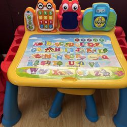 Vtech Touch and Learn activity desk deluxe