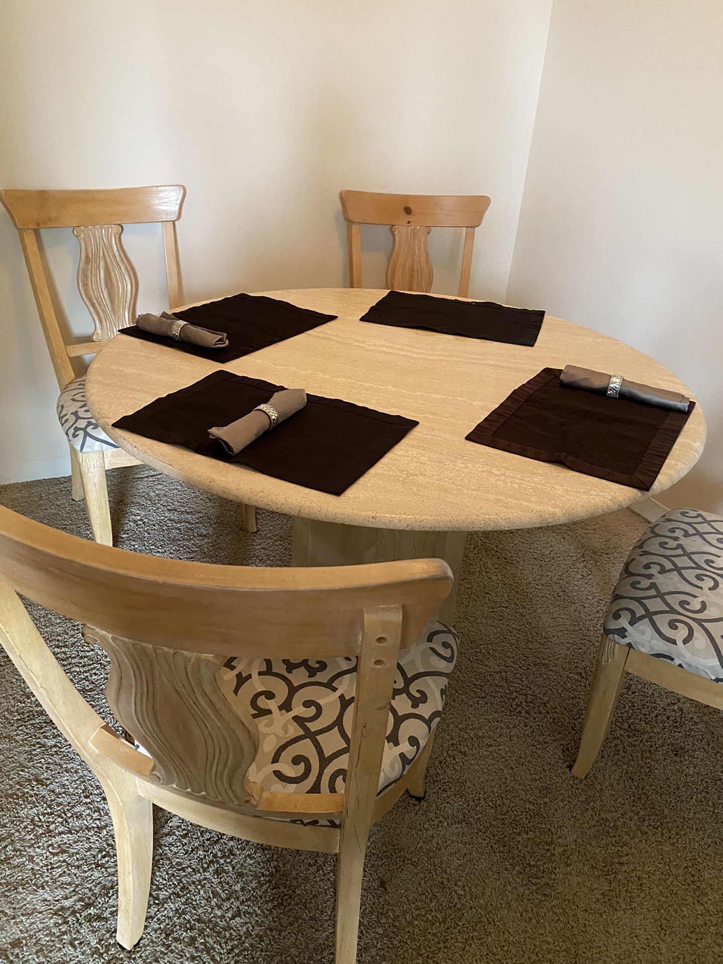 Marble round table with 4 chairs - good as new!