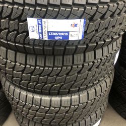 305/70/16 Lt A/T Lionsport 