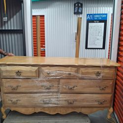 Dresser Includ. Mirror 