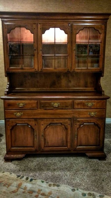 Early American Temple Stuart Rockingham Dining Hutch Cabinet W Early American Temple Stuart Rockingham Dining Hutch Cabinet W Light