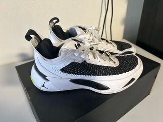 Nike Luka's size 6.5Y