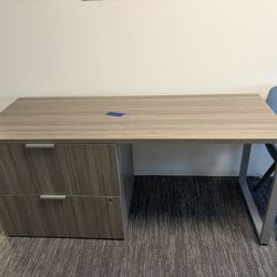 Office Desk - Like New. Needs To Go