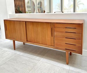 Vintage Mid Century Modern Credenza 