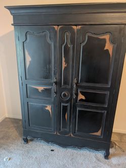 Nice cabinet 53 x 80