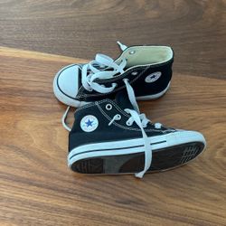Toddler converse size 9
