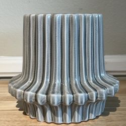 Title: Stylish Ribbed Ceramic Vase 