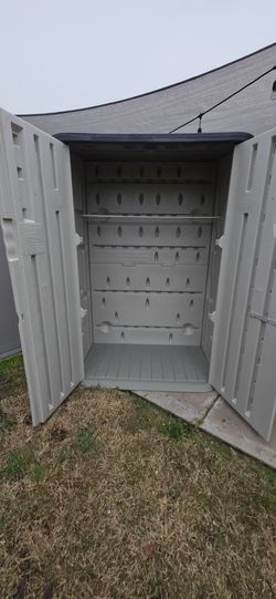Rubbermaid Storage Shed  300$ Cash