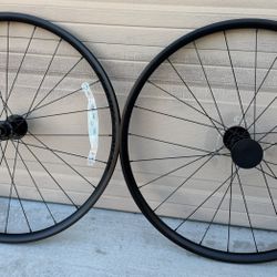 Bontrager Paradigm SL  Wheelset