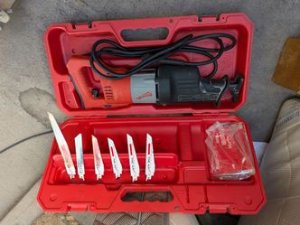 Milwaukee Sawzall Reciprocating Saw Kit w/ Case & Blades – Works Great