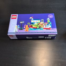 40687 Alien Space Diner 