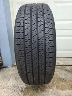 Like New 275/60R20 Goodyear Wrangler Territory HT Tire