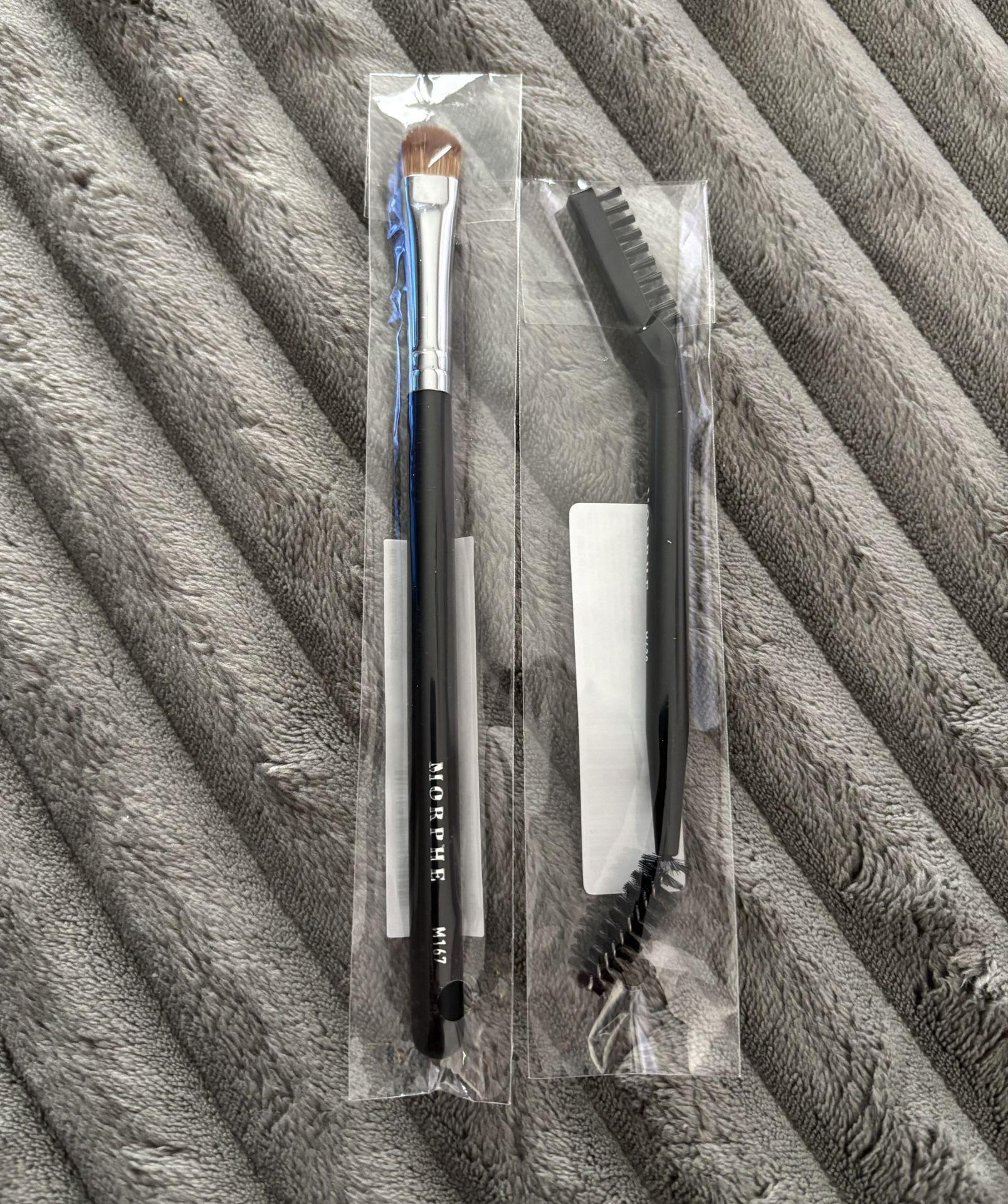 NEW MORPHE SET OF 2 MAKEUP BRUSHES $5 For Both!!