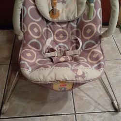 FISHER PRICE BABY BOUNCER