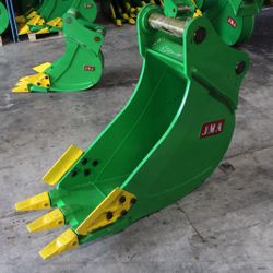 Excavator Komatsu PC 160 GP Bucket 18 Inches Width.