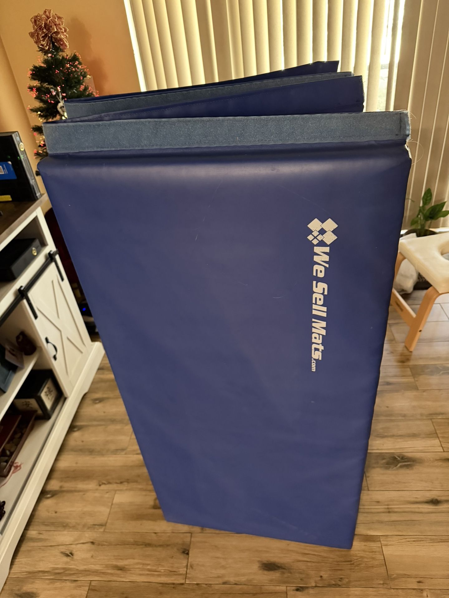 4' x 8' x 2" folding gym mat