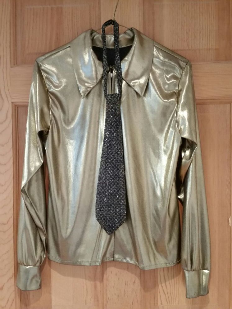 GOLD & BLACK COSTUME