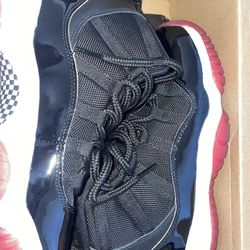 Jordan 11 Bred