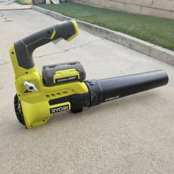 Sopladora riobi en buenas condiciones con su batería no viene el cargador