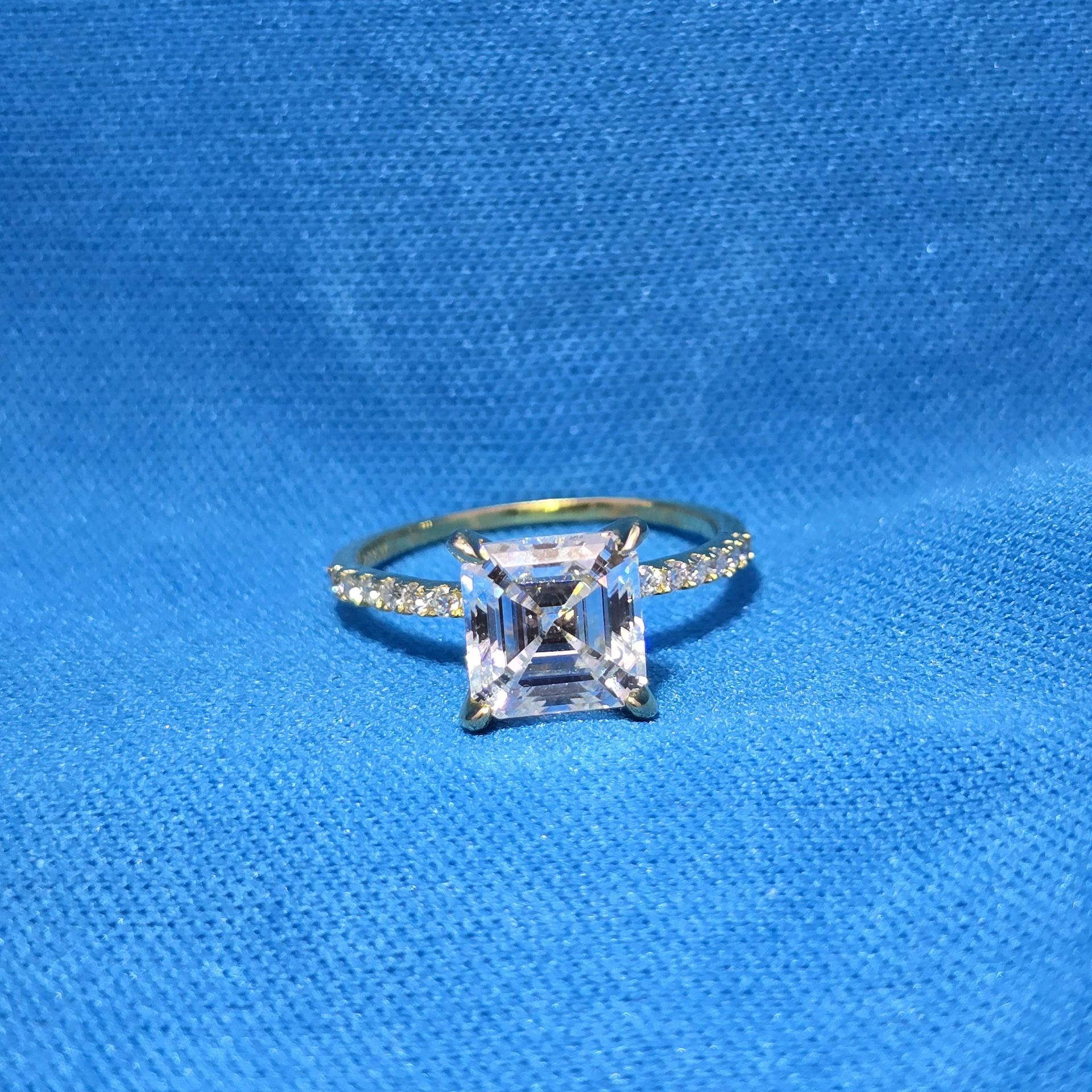 Moissanite 3.28 ctw Emerald Ring