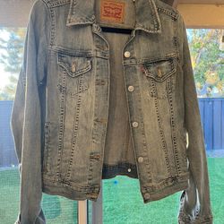 Women’s Levi’s Denim Jacket 
