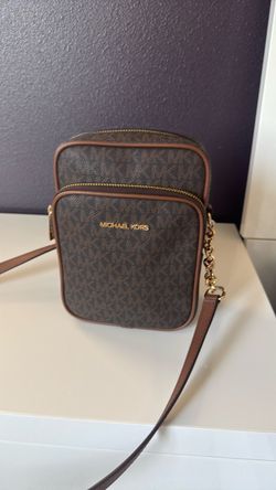 Michael kors crossbody bag