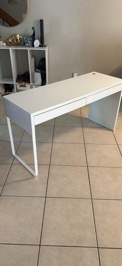 Desk for sale $50 pick up only